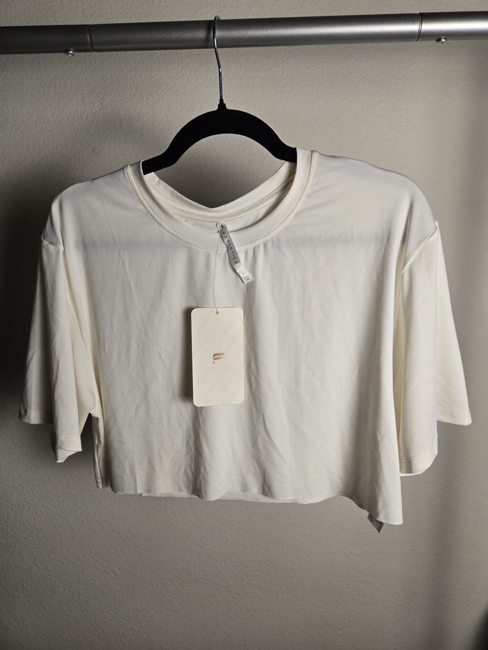Fabletics Cream Cropped Tee